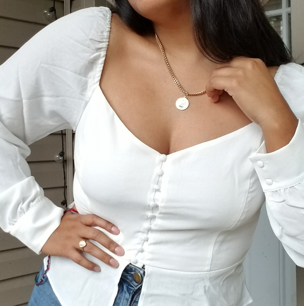 BLANK SPACE WHITE BUTTON TOP - Picture 8 of 10